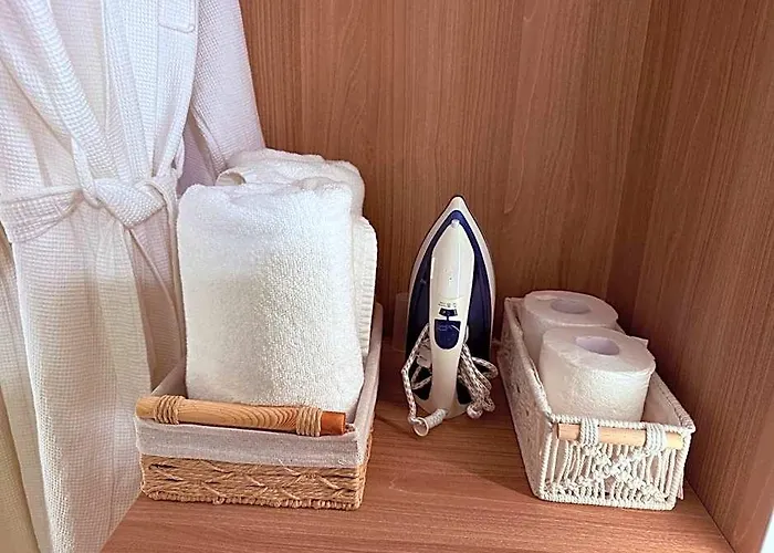 Novotel Residences Acqua Near Rockwell Makati 4*