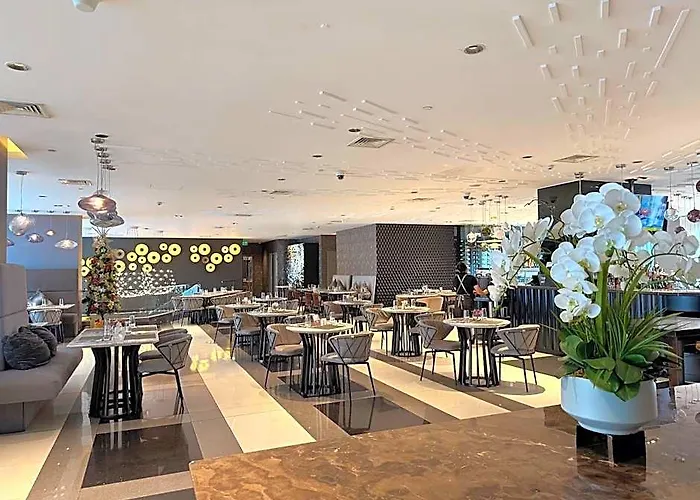 Novotel Residences Acqua Near Rockwell Makati 4* Manila