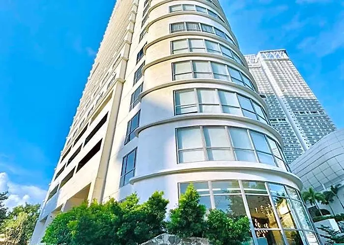 Hotel Novotel Residences Acqua Near Rockwell Makati 4*